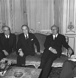 Il Presidente della Repubblica Giuseppe Saragat  con l'on. Amintore Fanfani, Ministro degli esteri italiano, incontrano Paul Martin, Ministro degli esteri del Canada e Marcel Cadieux, Sottosegretario agli esteri canadese