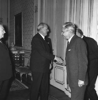 Il Presidente della Repubblica Giuseppe Saragat  con l'on. Amintore Fanfani, Ministro degli esteri italiano, incontrano Paul Martin, Ministro degli esteri del Canada e Marcel Cadieux, Sottosegretario agli esteri canadese