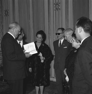 Il Presidente della Repubblica Giuseppe Saragat riceve in udienza Giuseppe Fucà, Presidente dell'Unione italiana ciechi, con una rappresentanza