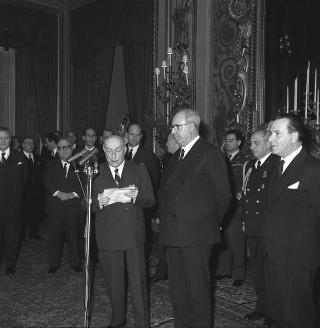 Auguri di Natale e di Capodanno al Presidente della Repubblica Giuseppe Saragat da parte di giornalisti italiani e stranieri