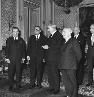 Il Presidente della Repubblica Giuseppe Saragat riceve in udienza  Ministro degli affari esteri di Turchia Caglayangil, alla presenza del Ministro degli esteri Amintore Fanfani e l'ambasciatore Egidio Ortona, Segretario generale del Ministero