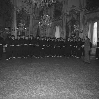 Visita al Palazzo del Quirinale degli allievi dell'Accademia navale di Livorno e udienza con il Presidente della Repubblica Giuseppe Saragat