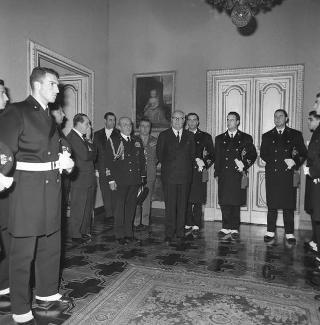 Visita al Palazzo del Quirinale degli allievi dell'Accademia navale di Livorno e udienza con il Presidente della Repubblica Giuseppe Saragat