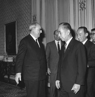 Visita ufficiale di Nobusuke Kishi, ex Primo Ministro del Giappone, con l'ambasciatore del Giappone a Roma Shigeru Yosano
