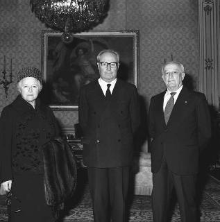 Il Presidente della Repubblica Giuseppe Saragat con Luigi Fornengo e la signora Fornengo