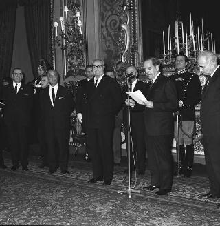 Il Presidente della Repubblica Giuseppe Saragat riceve in udienza IL Sen. Giovanni Spagnolli, Ministro delle poste e telecomunicazioni, con i partecipanti alla V sessione della Conferenza europea delle Amministrazioni delle poste e telecomunicazioni