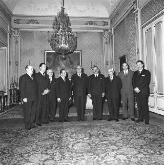 Il Presidente della Repubblica Giuseppe Saragat incontra Gilberto Bernabei, Presidente dell'Ente nazionale gente dell'aria, con il Comitato coordinatore del Convegno su "I problemi del lavoro nell'aviazione civile"