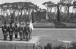 Intervento del Presidente della Repubblica Giuseppe Saragat  al giuramento collettivo di reclute delle tre Forze Armate Roma, Piazza di Siena