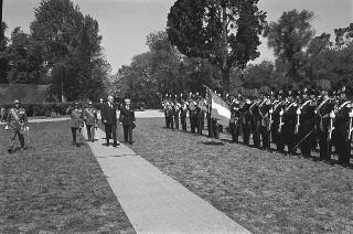 Intervento del Presidente della Repubblica Giuseppe Saragat  al giuramento collettivo di reclute delle tre Forze Armate Roma, Piazza di Siena