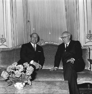 Ahmed El-Bishti, Ministro degli affari esteri del Regno di Libia, con il Ministro degli esteri Amintore Fanfani