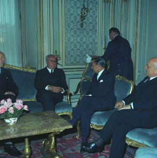 Incontro del Presidente della Repubblica Giuseppe Saragat con Piet de Jong, Primo Ministro dei Paesi Bassi, con Joseph Luns, Ministro degli esteri, l'ambasciatore dei Paesi Bassi a Roma e Amintore Fanfani, Ministro degli esteri