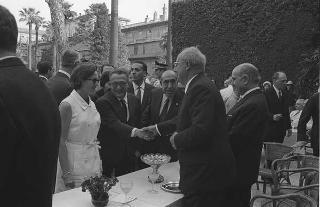 Ricevimento offerto nei giardini del Quirinale a personalità del mondo della cultura, dell'arte e del lavoro per la Festa della Repubblica