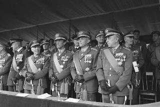 Il Presidente della Repubblica Giuseppe Saragat durante la cerimonia per la festa della Repubblica, rivista militare ai Fori Imperiali