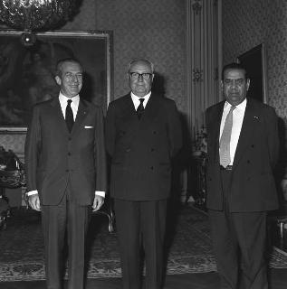 Il Presidente della Repubblica Giuseppe Saragat con Fulvio Bracco, e Giuseppe Lupis