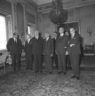 Gaspare Ambrosini, Presidente del Comitato esecutivo per le celebrazioni del XX anniversario dell'Assemblea Costituente, con i componenti il Comitato