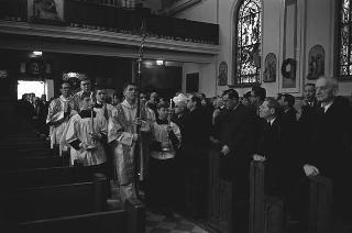 New York, Funerali di Luigi Antonini, Presidente del Consiglio italo-americano del lavoro. Corona del Presidente della Repubblica Giuseppe Saragat.