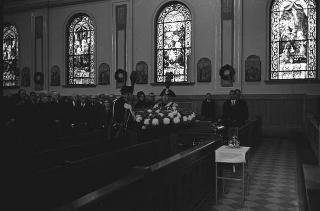 New York, Funerali di Luigi Antonini, Presidente del Consiglio italo-americano del lavoro. Corona del Presidente della Repubblica Giuseppe Saragat.