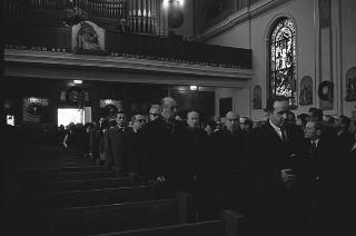 New York, Funerali di Luigi Antonini, Presidente del Consiglio italo-americano del lavoro. Corona del Presidente della Repubblica Giuseppe Saragat.