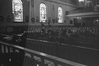 New York, Funerali di Luigi Antonini, Presidente del Consiglio italo-americano del lavoro. Corona del Presidente della Repubblica Giuseppe Saragat.