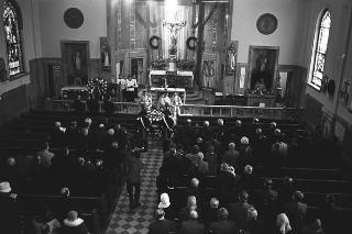 New York, Funerali di Luigi Antonini, Presidente del Consiglio italo-americano del lavoro. Corona del Presidente della Repubblica Giuseppe Saragat.