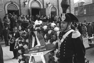 New York, Funerali di Luigi Antonini, Presidente del Consiglio italo-americano del lavoro. Corona del Presidente della Repubblica Giuseppe Saragat.