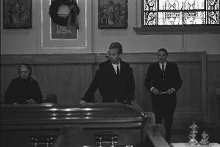 New York, Funerali di Luigi Antonini, Presidente del Consiglio italo-americano del lavoro. Corona del Presidente della Repubblica Giuseppe Saragat.