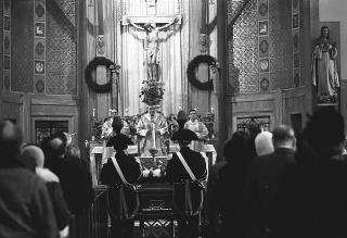 New York, Funerali di Luigi Antonini, Presidente del Consiglio italo-americano del lavoro. Corona del Presidente della Repubblica Giuseppe Saragat.