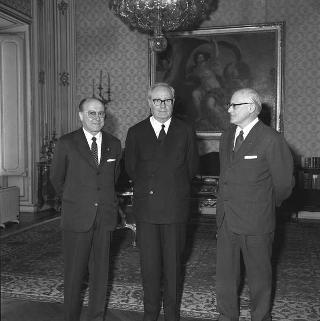 Il Presidente della Repubblica Giuseppe Saragat  con il Presidente della Fiera Campionaria di Milano  l'avv. Adrio Casati e il  Segretario generale  Michele Guido Franci