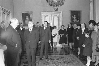 Giuseppe Fucà, Presidente dell'Unione italiana ciechi, con i dirigenti nazionali e gli alunni vincitori di borse di studio istituite dall'Unione in udienza dal Presidente della Repubblica Giuseppe Saragat