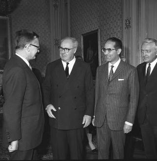 Karl Schiller, Ministro dell'economia della Repubblica Federale di Germania, con Emilio Colombo, Ministro del tesoro in udienza dal Presidente della Repubblica Giuseppe Saragat