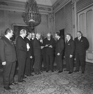 Visita di omaggio al Presidente della Repubblica Giuseppe Saragat del , Presidente dell'Associazione "Fogolar furlan" di Roma, l'avv. Danilo Sartogo, con una rappresentanza dell'Associazione