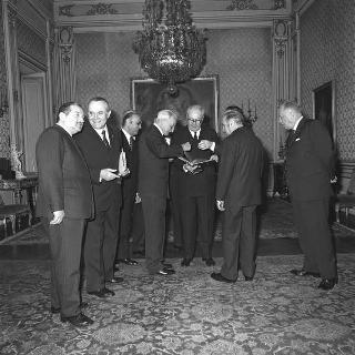 Visita di omaggio al Presidente della Repubblica Giuseppe Saragat del , Presidente dell'Associazione "Fogolar furlan" di Roma, l'avv. Danilo Sartogo, con una rappresentanza dell'Associazione