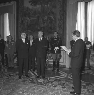 Avv. Giacinto Froggio Francica, Presidente del "Brutium", con i componenti il Comitato direttivo e gli esponenti delle comunità calabresi nel mondo, in occasione della 3^ edizione della "Festa dei calabresi nel mondo"