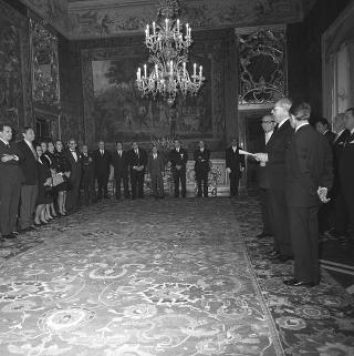Avv. Giacinto Froggio Francica, Presidente del "Brutium", con i componenti il Comitato direttivo e gli esponenti delle comunità calabresi nel mondo, in occasione della 3^ edizione della "Festa dei calabresi nel mondo"