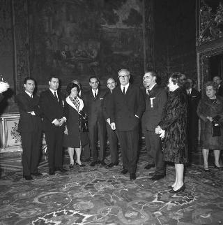 Avv. Giacinto Froggio Francica, Presidente del "Brutium", con i componenti il Comitato direttivo e gli esponenti delle comunità calabresi nel mondo, in occasione della 3^ edizione della "Festa dei calabresi nel mondo"