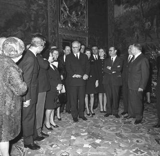 Avv. Giacinto Froggio Francica, Presidente del "Brutium", con i componenti il Comitato direttivo e gli esponenti delle comunità calabresi nel mondo, in occasione della 3^ edizione della "Festa dei calabresi nel mondo"