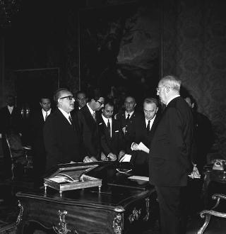 Il Presidente della Repubblica Giuseppe Saragat  durante la cerimonia di Giuramento dei ministri del II Governo Rumor