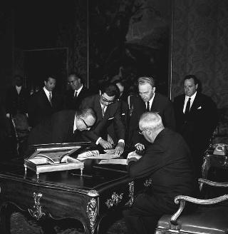 Il Presidente della Repubblica Giuseppe Saragat  durante la cerimonia di Giuramento dei ministri del II Governo Rumor