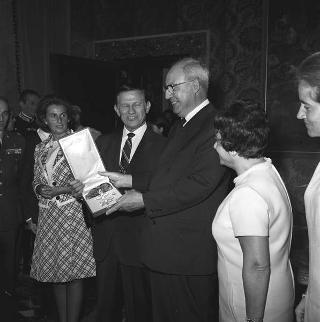 Udienza del Presidente della Repubblica Giuseppe Saragat con John Volpe Ministro dei trasporti degli Stati Uniti e colazione offerta in suo onore