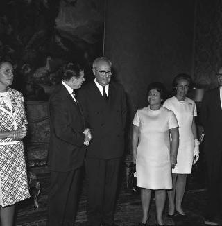 Udienza del Presidente della Repubblica Giuseppe Saragat con John Volpe Ministro dei trasporti degli Stati Uniti e colazione offerta in suo onore