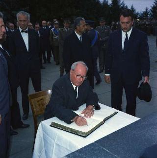 Visita ufficiale del Presidente della Repubblica Giuseppe Saragat accompagnato dall'on. Aldo Moro, Ministro degli Esteri, nella Repubblica Federativa di Jugoslavia (Belgrado, Zagabria, Lubiana), 2-6 ottobre 1969