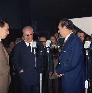 Visita ufficiale del Presidente della Repubblica Giuseppe Saragat accompagnato dall'on. Aldo Moro, Ministro degli Esteri, nella Repubblica Federativa di Jugoslavia (Belgrado, Zagabria, Lubiana), 2-6 ottobre 1969