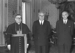 Sua Eccellenza Reverendissima Mons. Enrico Manfredini, nuovo vescovo di Piacenza: giuramento di rito