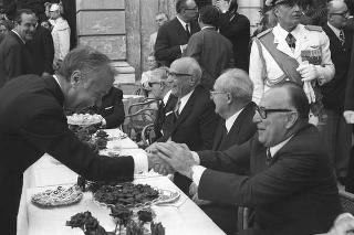 Ricevimento offerto dal Presidente Giuseppe Saragat in occasione della Festa della Repubblica