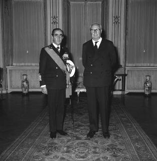Il Presidente della Repubblica Giuseppe Saragat con l'Ammiraglio Giuseppe Roselli Lorenzini, nuovo Capo di Stato maggiore della Marina