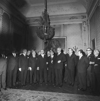 I Governatori del Distretto 108/ITALY dei Lions International, con una rappresentanza del sodalizio, in occasione del 20° anniversario della fondazione del primo Club in Italia in visita di omaggio al Presidente della Repubblica Giuseppe Saragat