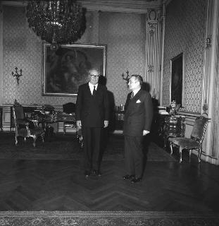 Il Presidente della Repubblica Giuseppe Saragat con Mario Ferrari Aggradi, Ministro del tesoro