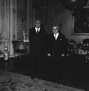 Il Presidente della Repubblica Giuseppe Saragat  con Raffaele Rossano, già Presidente della Corte dei conti per la visita di congedo