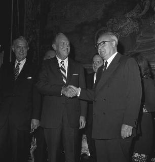 Il Presidente della Repubblica Giuseppe Saragat incontra William P. Rogers, segretario di Stato degli stati Uniti d'America, con Aldo Moro, Ministro degli affari esteri