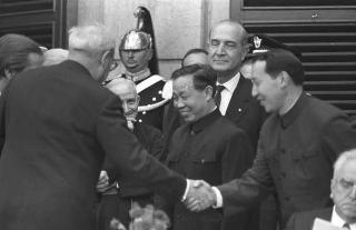 Giardini del Quirinale, ricevimento offerto dal Presidente della Repubblica Giuseppe Saragat al Corpo Diplomatico in occasione della Festa della Repubblica